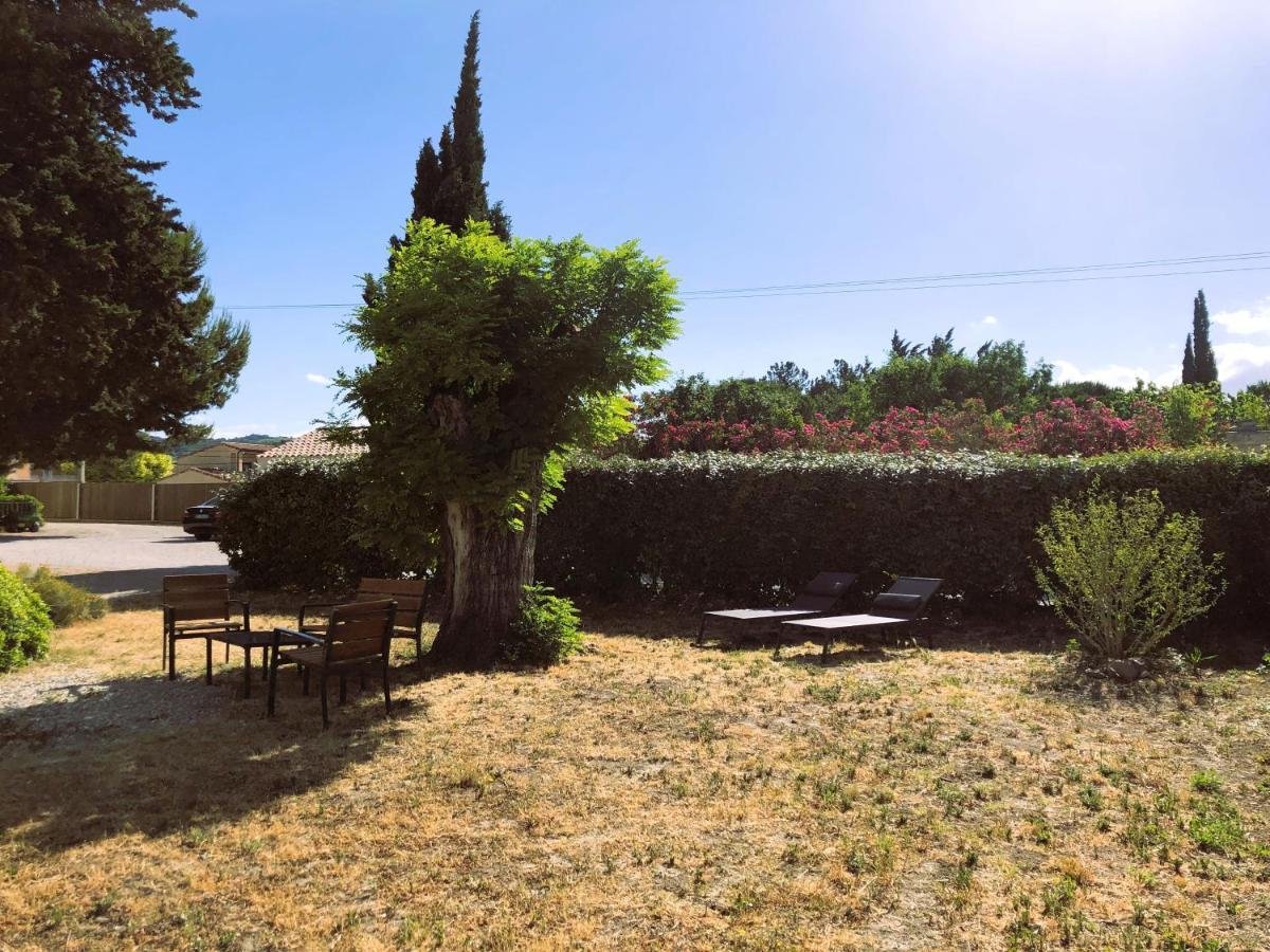 Castel Mireio Gites Cairanne Exterior photo